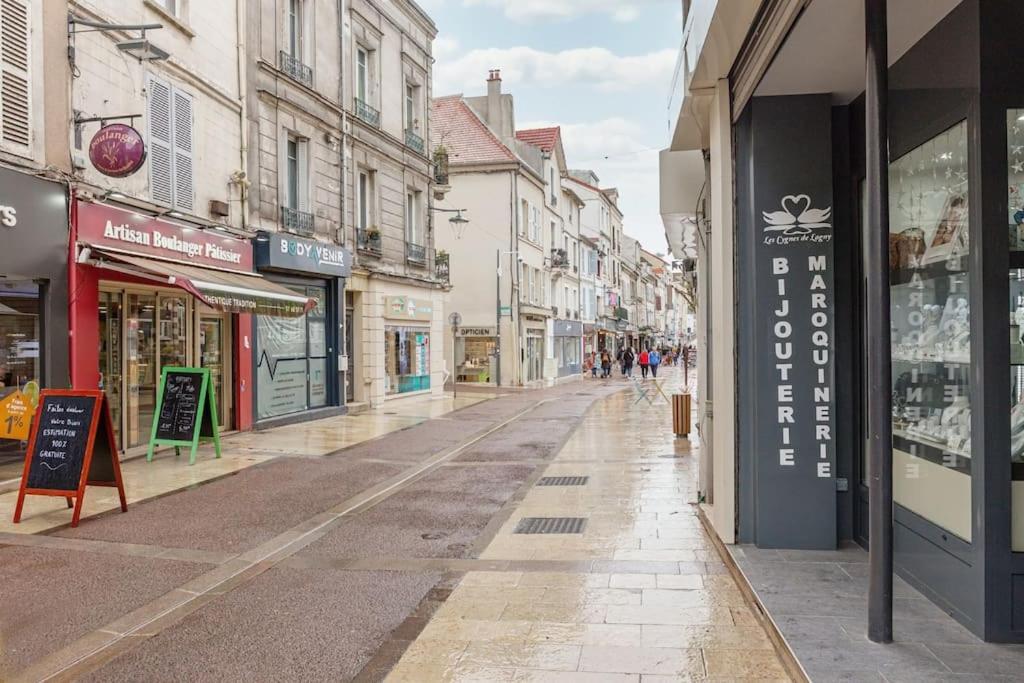 Sur Les Bords De Marne - Disneyland Paris Lagny Eksteriør bilde